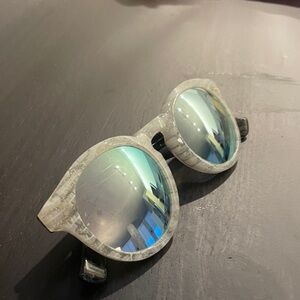 Illesteva Leonard Sunglasses